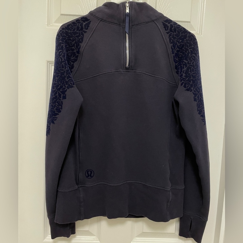 Lululemon Scuba Pullover Fleece Sz 8 Floral Rose Flock Velvet flowers shoulder
